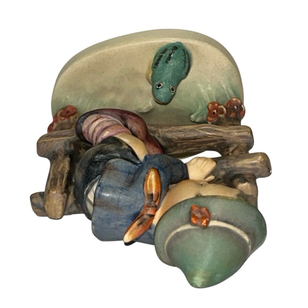 M.J.HUMMEL Retreat to Safety Antique Collectible Little boy and a frog Figurine - Picture 7 of 11